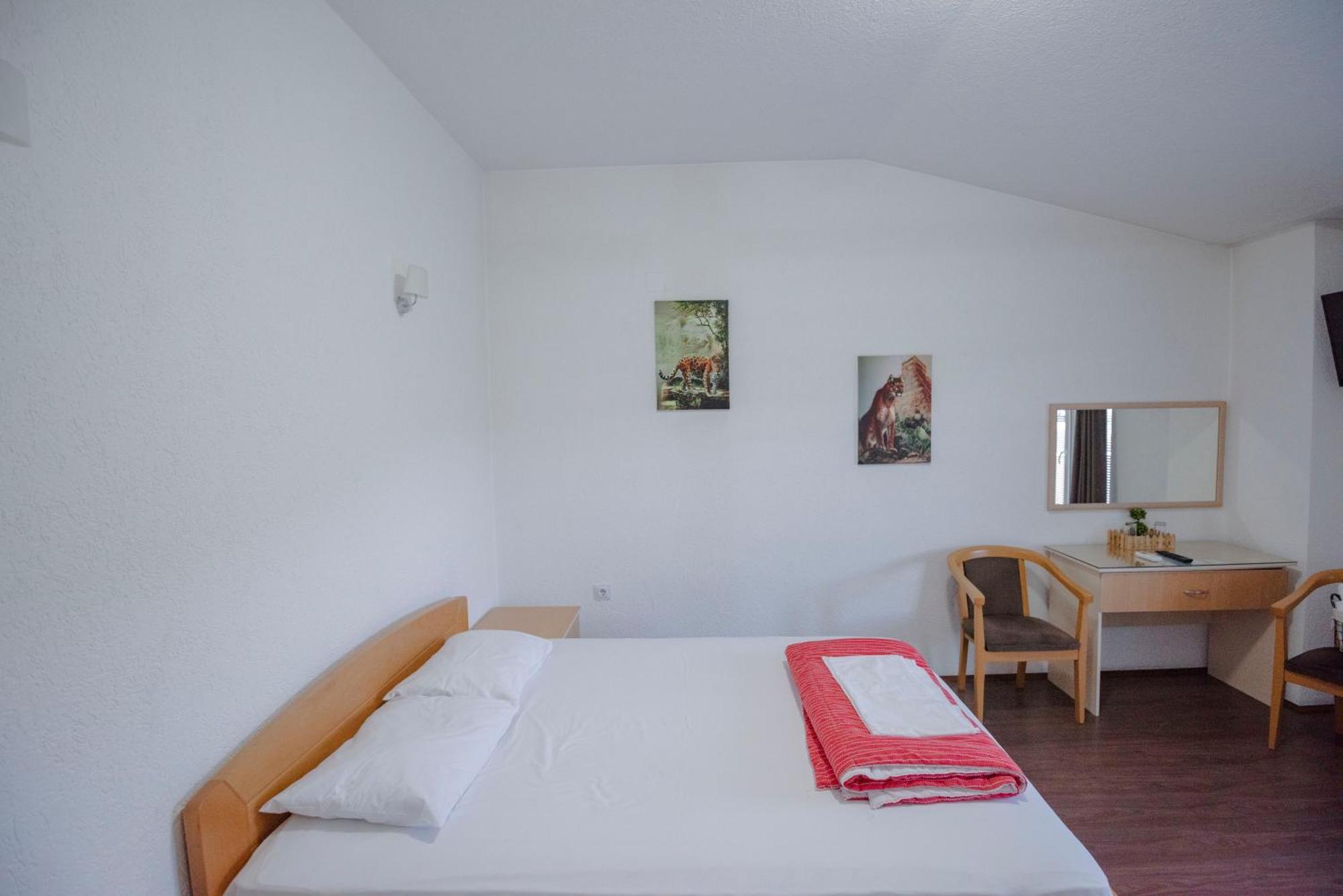Hotel Kiko Bitola Buitenkant foto
